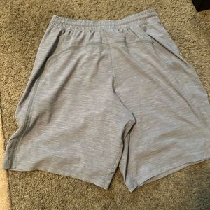 Lululemon Pace Breaker Lined Shorts Mens Size Medium 9" Inseam gray